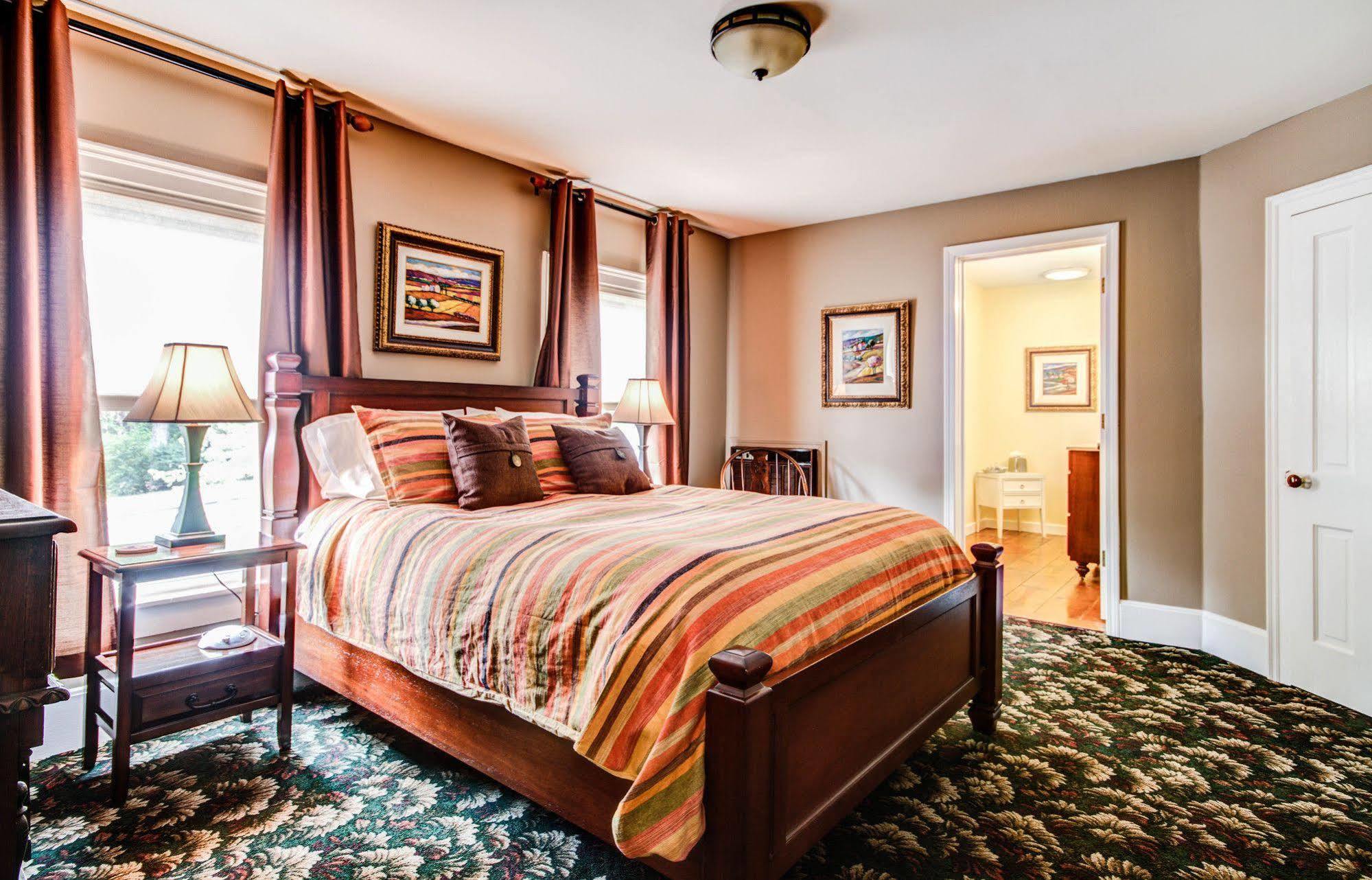 Twin Oaks Inn Saugatuck Exterior foto